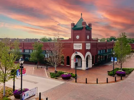 Ennis, TX: Navigating the Nuances of its Mid-2025 Real Estate Market