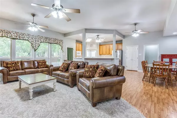 1811 Ashford Lane, Midlothian, TX 76065