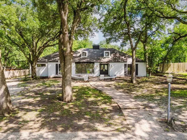 1425 Columbia Avenue, Corsicana, TX 75110