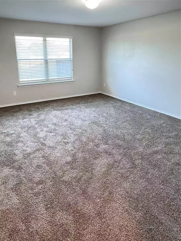 542 Clearlake Drive, Waxahachie, TX 75165