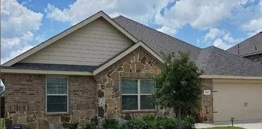 542 Clearlake Drive, Waxahachie, TX 75165