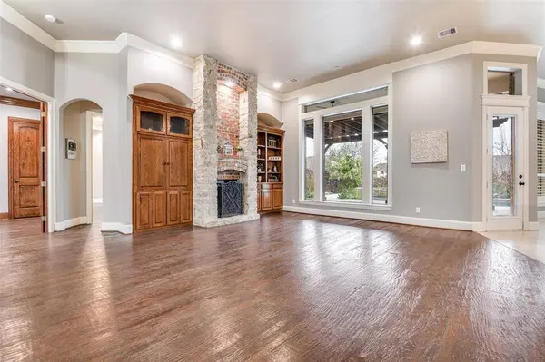 7251 Colwell Drive, Midlothian, TX 76065