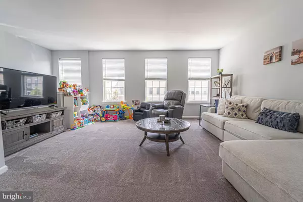 145 CREEKSIDE WAY, Burlington, NJ 08016