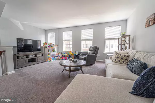 145 CREEKSIDE WAY, Burlington, NJ 08016