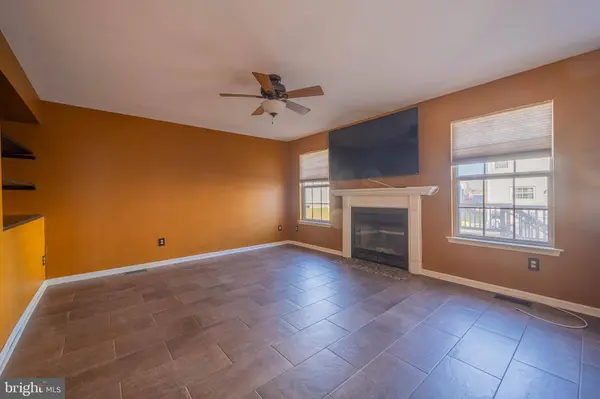 19 DRYDEN, Burlington, NJ 08016