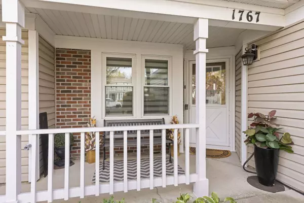 1767 VERMONT DR #1767, Elk Grove Village, IL 60007