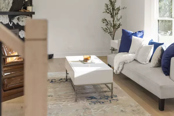 787 Bluejay CIR, Elk Grove Village, IL 60007