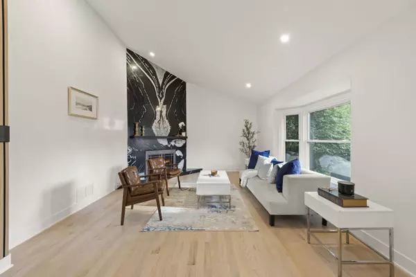 787 Bluejay CIR, Elk Grove Village, IL 60007