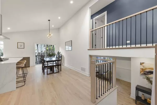 787 Bluejay CIR, Elk Grove Village, IL 60007