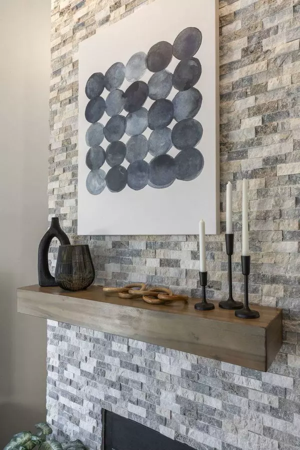 401 Cromwell CIR #2, Bartlett, IL 60103