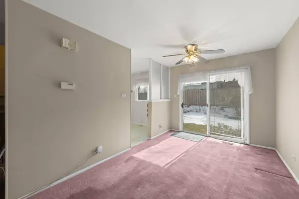 215 E Lincoln AVE, Glendale Heights, IL 60139