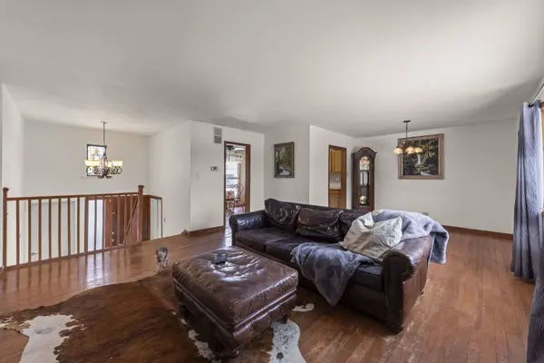 225 E Lincoln AVE, Glendale Heights, IL 60139