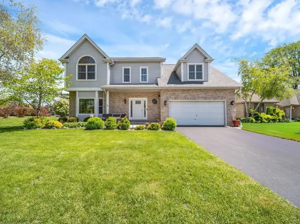 5 Deeke CT, Roselle, IL 60172