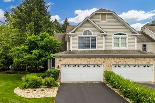 1572 Treeline CT, Naperville, IL 60565