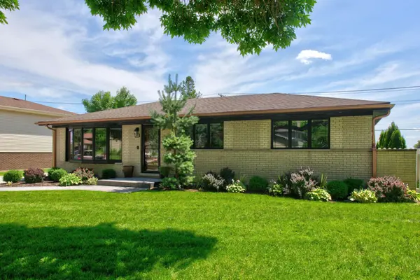 511 Wingate DR, Schaumburg, IL 60193