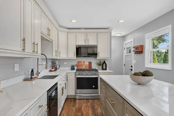 511 Wingate DR, Schaumburg, IL 60193