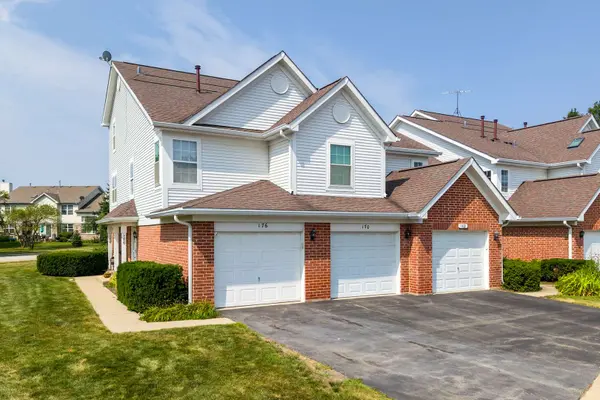 176 Birmingham CT #176, Roselle, IL 60172