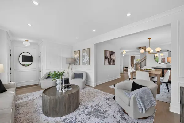 5652 W Cullom AVE, Chicago, IL 60634