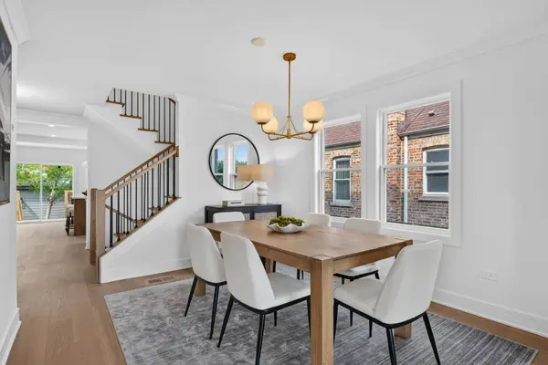 5652 W Cullom AVE, Chicago, IL 60634