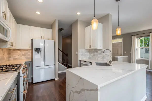 1239 Spaulding RD #C, Bartlett, IL 60103