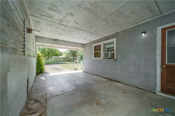 516 Franklin DR, San Marcos, TX 78666