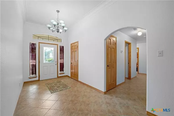 14053 Huber RD, Seguin, TX 78155