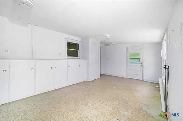 2021 Chinaberry LN, New Braunfels, TX 78130