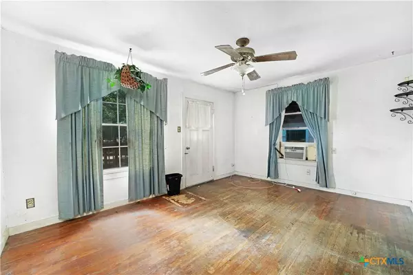 2021 Chinaberry LN, New Braunfels, TX 78130