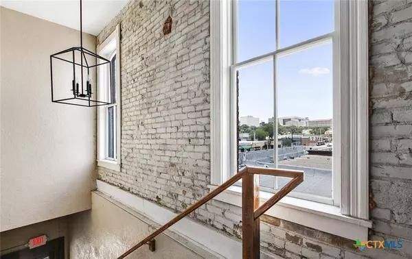 202 N Lbj DR #204, San Marcos, TX 78666