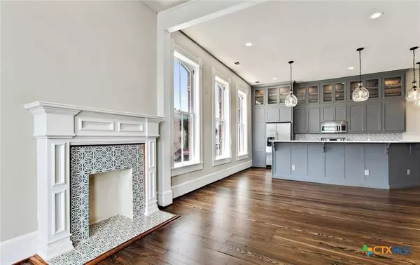 202 N Lbj DR #204, San Marcos, TX 78666