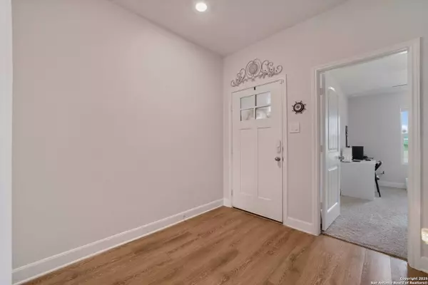 1449 Almond Creek, Seguin, TX 78155