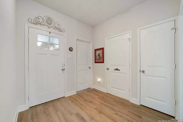 1449 Almond Creek, Seguin, TX 78155