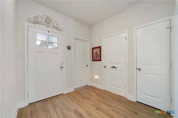 1449 Almond CRK, Seguin, TX 78155