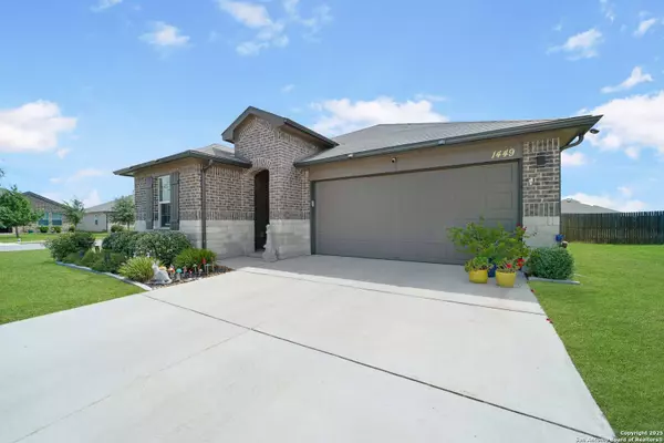 1449 Almond Creek, Seguin, TX 78155