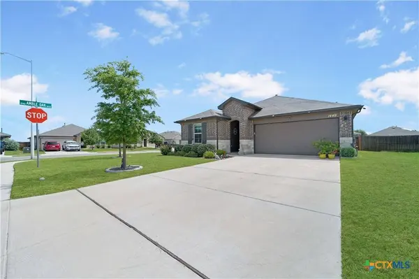 1449 Almond CRK, Seguin, TX 78155
