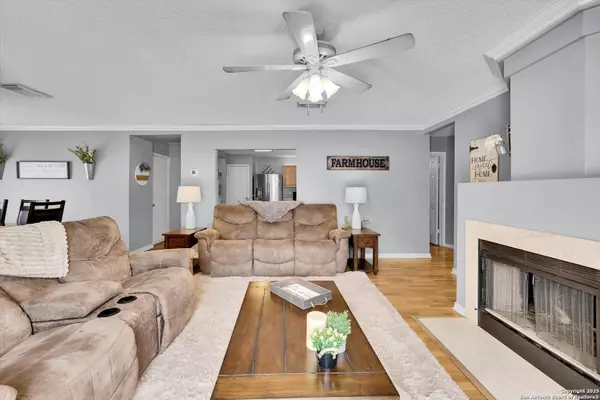 6747 Sunlit Pass, San Antonio, TX 78239