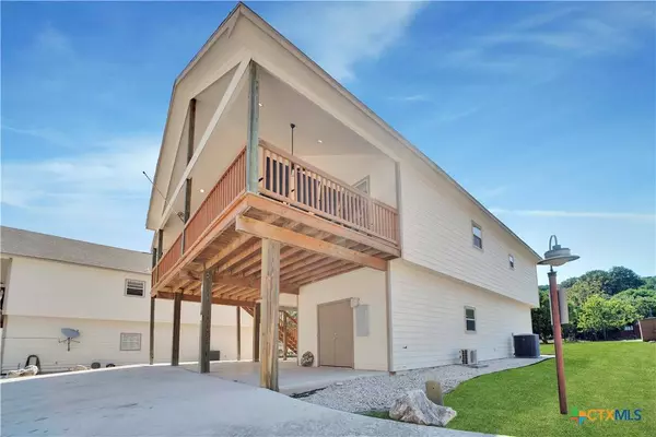 114 River Villas CT #10, New Braunfels, TX 78132