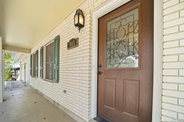 983 Hollyhock, New Braunfels, TX 78130