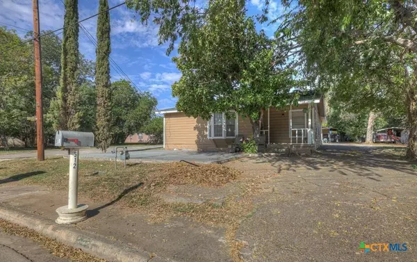 512 Valley ST, San Marcos, TX 78666