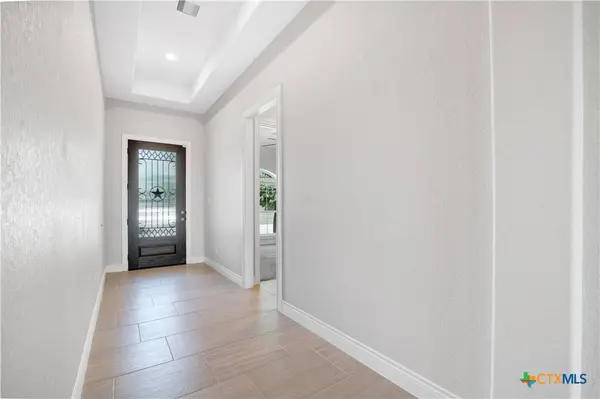 2725 Saddlehorn DR, Seguin, TX 78155