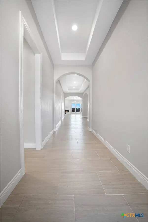 2725 Saddlehorn DR, Seguin, TX 78155