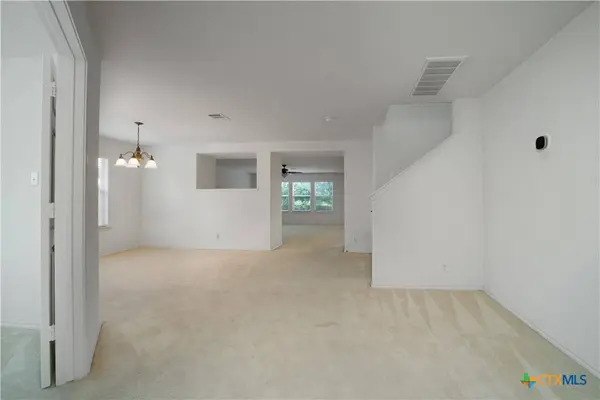 180 Beech DR, Kyle, TX 78640