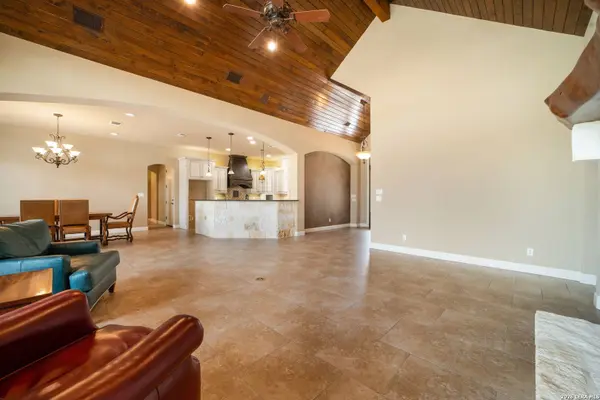 1174 sapling, New Braunfels, TX 78132