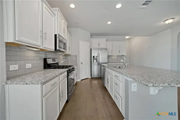 325 Oak Creek WAY, New Braunfels, TX 78130