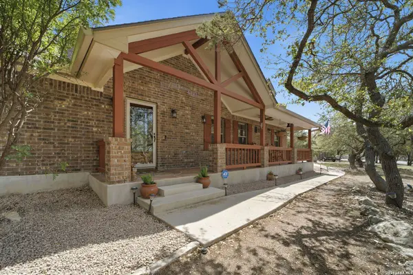 1777 CROSSBOW DR, Canyon Lake, TX 78133