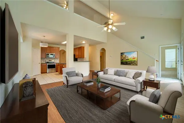121 Park LN, San Marcos, TX 78666