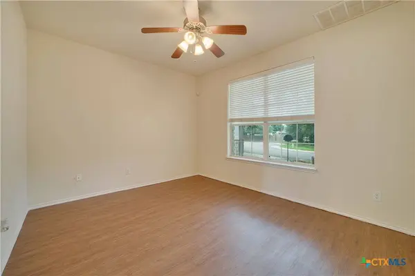 121 Park LN, San Marcos, TX 78666