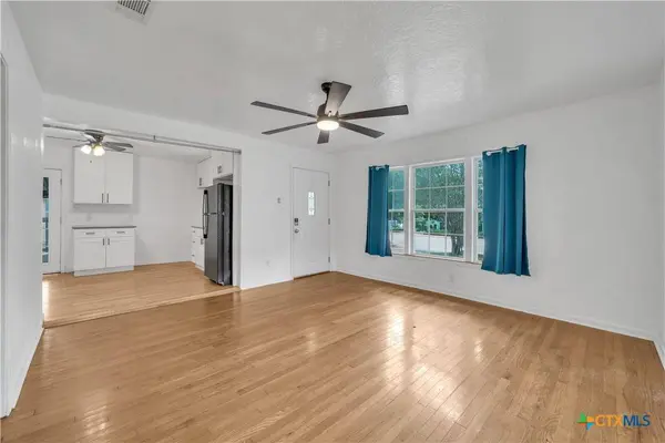 206 Sherwood ST, San Marcos, TX 78666