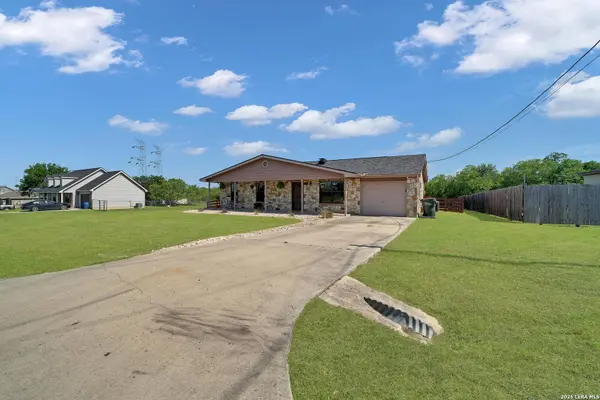 157 DANDELION TRL, San Marcos, TX 78666