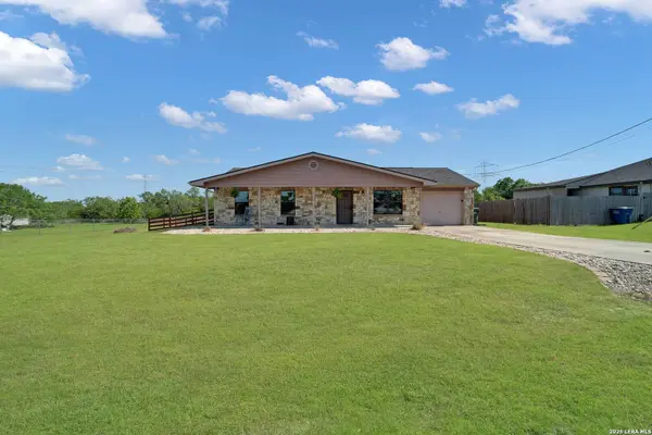 157 DANDELION TRL, San Marcos, TX 78666
